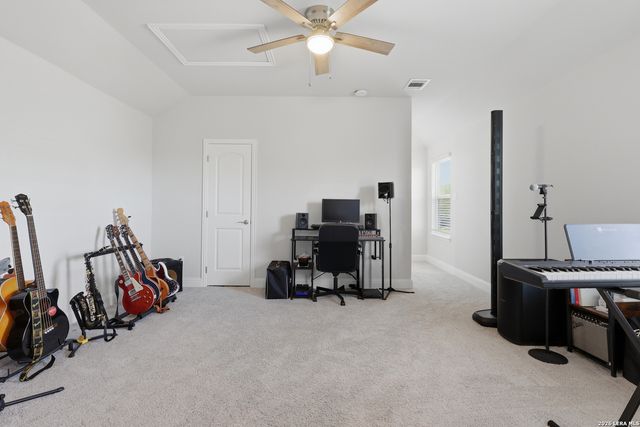 499 poe, Castroville, TX 78009