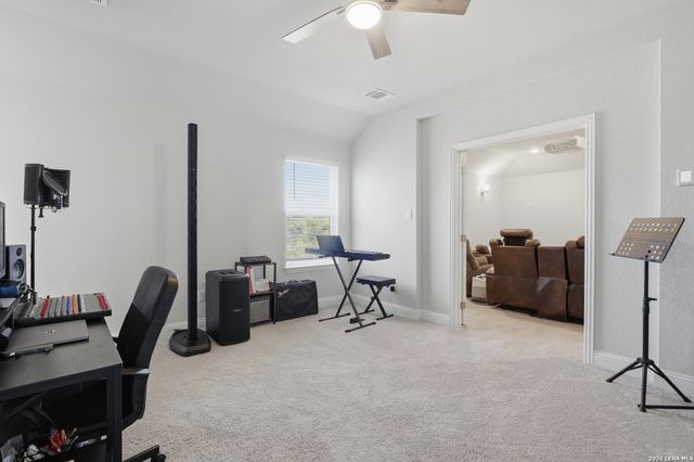 499 poe, Castroville, TX 78009