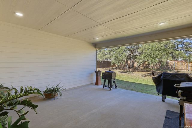 499 poe, Castroville, TX 78009