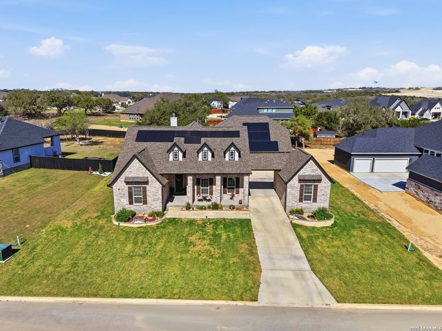 499 poe, Castroville, TX 78009