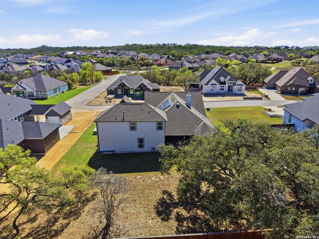 499 poe, Castroville, TX 78009