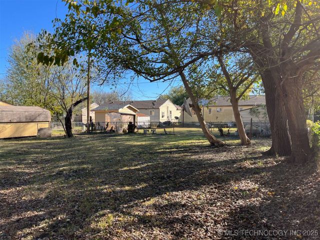 1524 E 53rd Street N, Tulsa, OK 74126