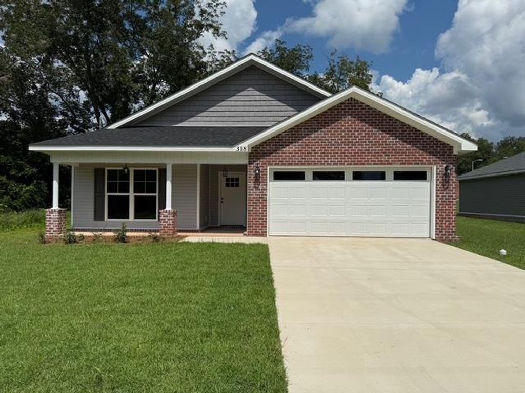 318 S Dawkins, New Brockton, AL 36351