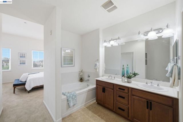 1012 Martin Luther King Dr, Hayward, CA 94541