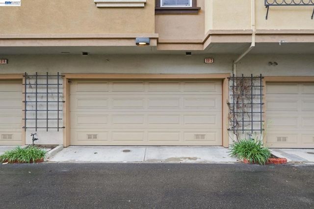 1012 Martin Luther King Dr, Hayward, CA 94541