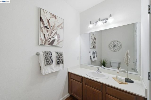 1012 Martin Luther King Dr, Hayward, CA 94541
