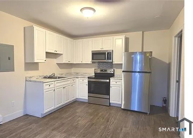 427 Pembroke Street A, Bridgeport, CT 06608