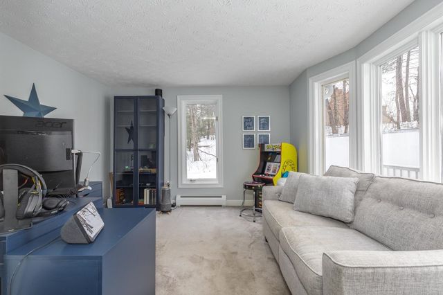 13B Hedgerow Drive, Hudson, NH 03051