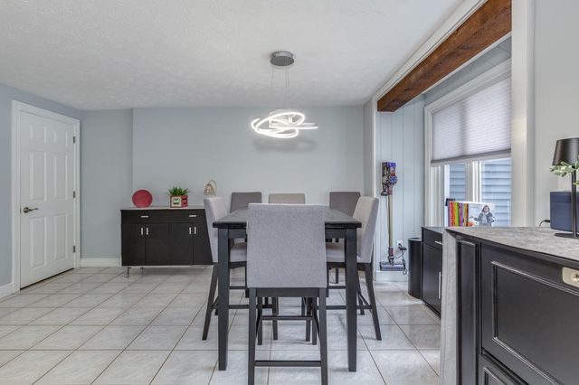 13B Hedgerow Drive, Hudson, NH 03051