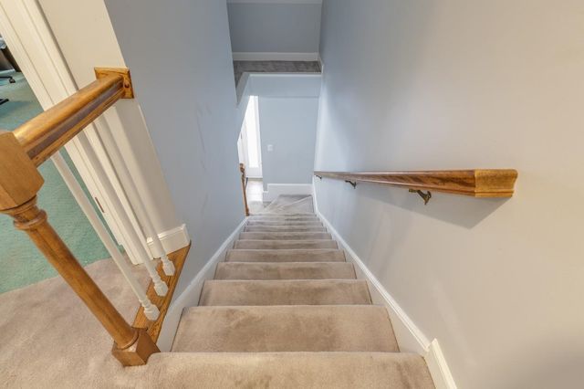 13B Hedgerow Drive, Hudson, NH 03051