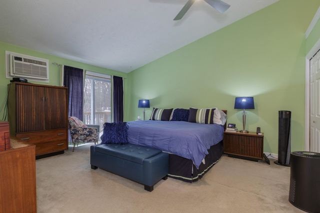 13B Hedgerow Drive, Hudson, NH 03051