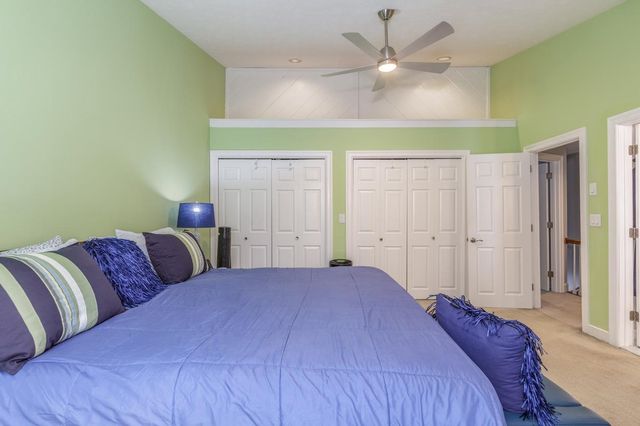 13B Hedgerow Drive, Hudson, NH 03051