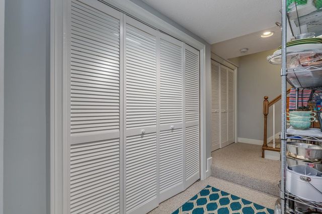 13B Hedgerow Drive, Hudson, NH 03051