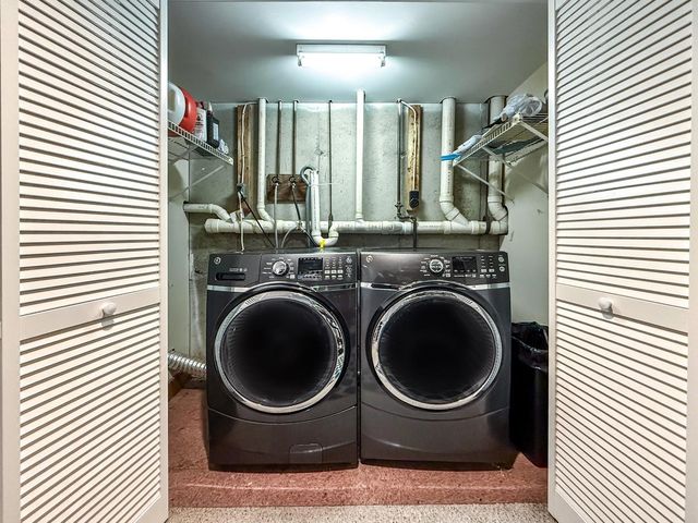 13B Hedgerow Drive, Hudson, NH 03051