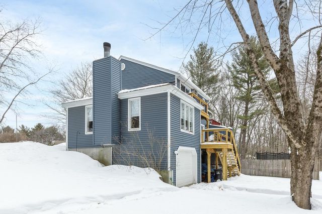 13B Hedgerow Drive, Hudson, NH 03051