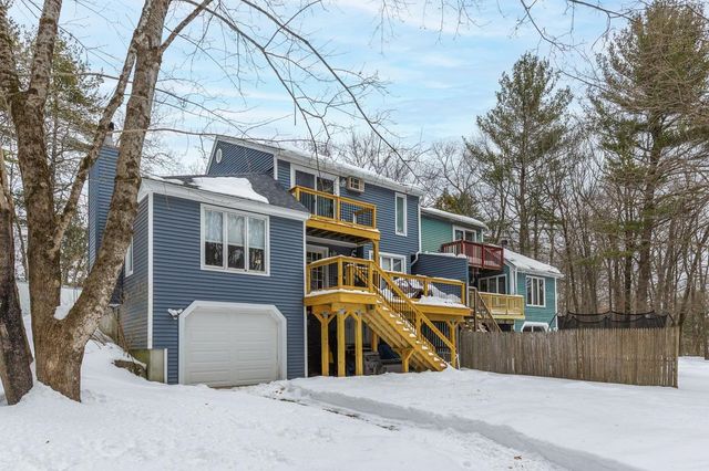 13B Hedgerow Drive, Hudson, NH 03051