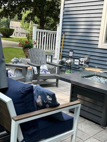 13B Hedgerow Drive, Hudson, NH 03051