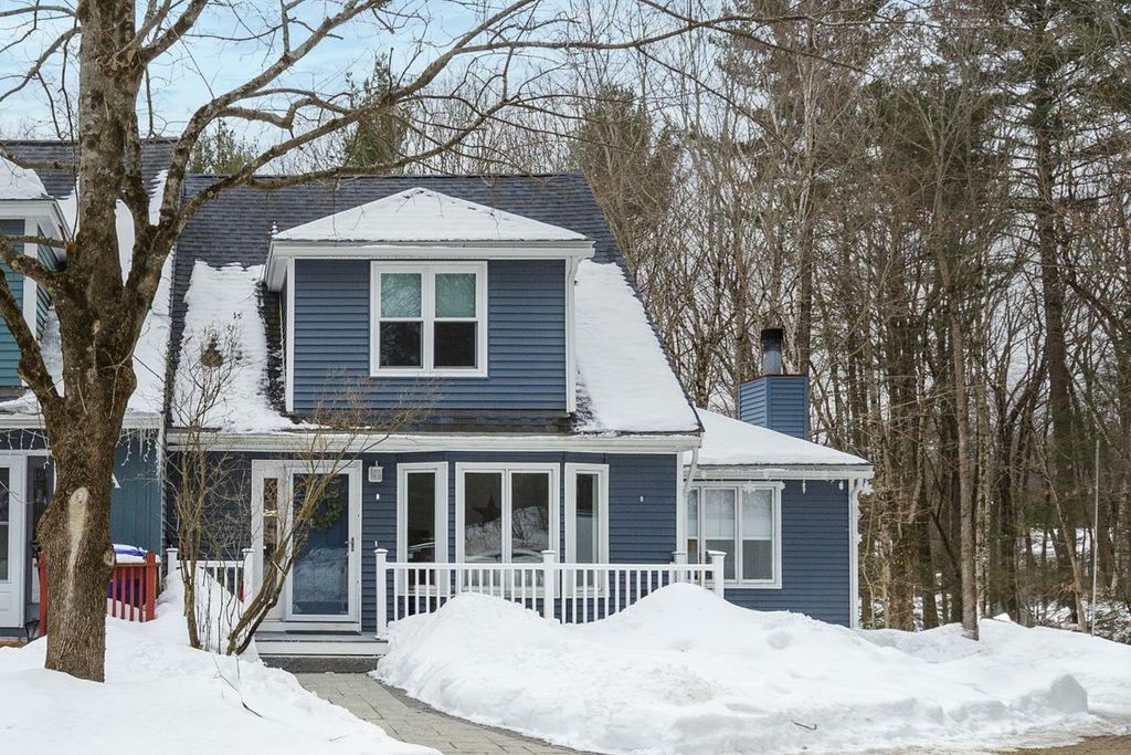 13B Hedgerow Drive, Hudson, NH 03051