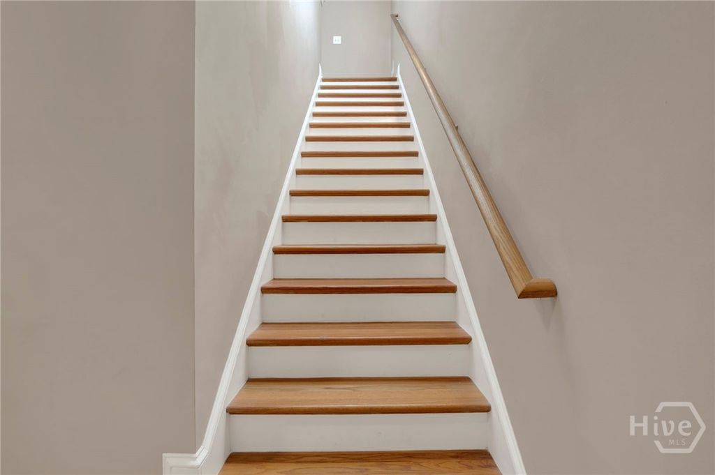 Image 9 of property listing at 302 W Wayne Street Carriage House, Savannah, GA 31401