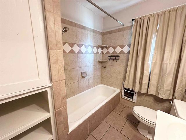 2305 NW 15th Street B, Oklahoma City, OK 73107