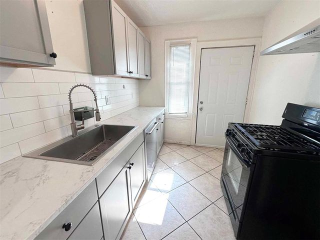 2305 NW 15th Street B, Oklahoma City, OK 73107