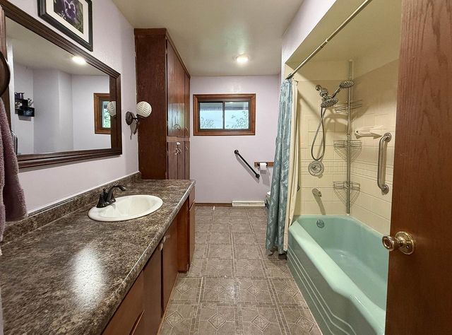 N7470 Highway 55, Menasha, WI 54952