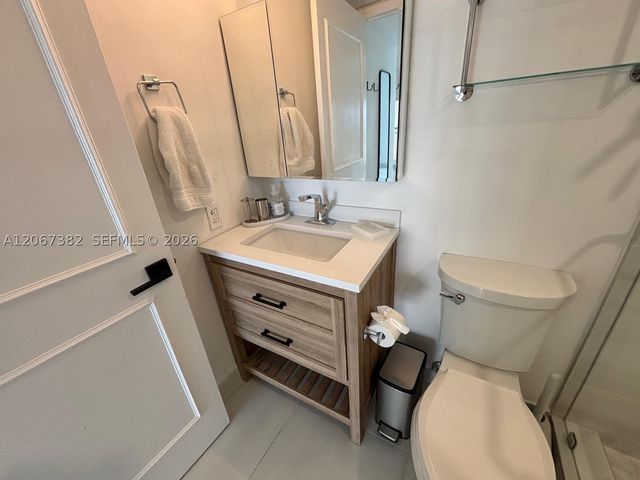 540 Brickell Key Dr 1024, Miami, FL 33131