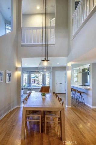 8005 Gonzaga, Los Angeles, CA 90045