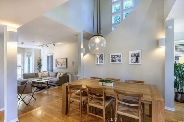 8005 Gonzaga, Los Angeles, CA 90045