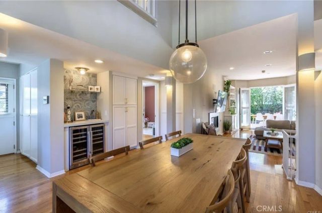 8005 Gonzaga, Los Angeles, CA 90045