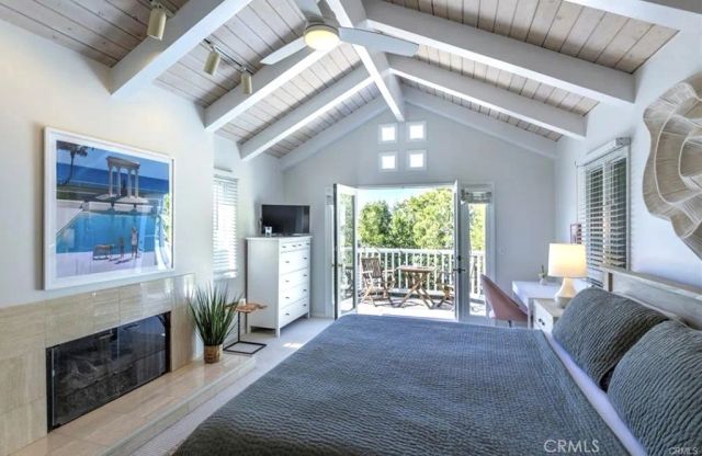 8005 Gonzaga, Los Angeles, CA 90045