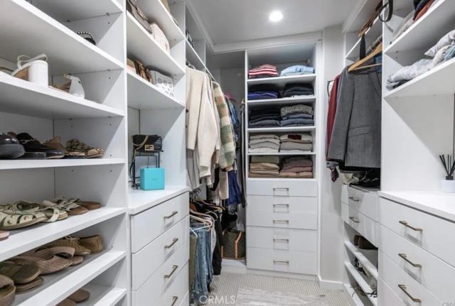 8005 Gonzaga, Los Angeles, CA 90045