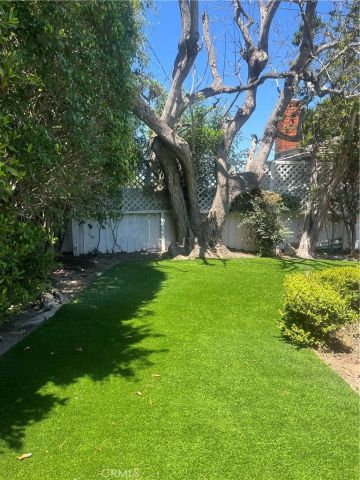 8005 Gonzaga, Los Angeles, CA 90045