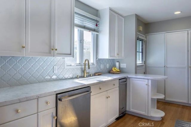 8005 Gonzaga, Los Angeles, CA 90045