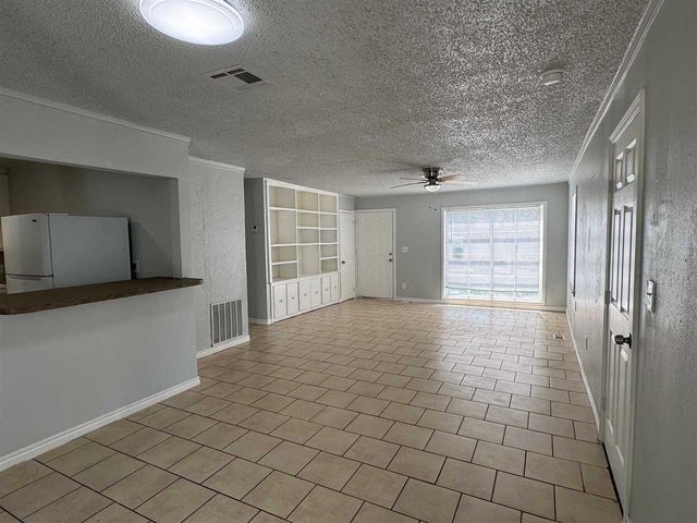 2505 NW Lincoln Ave, Lawton, OK 73505