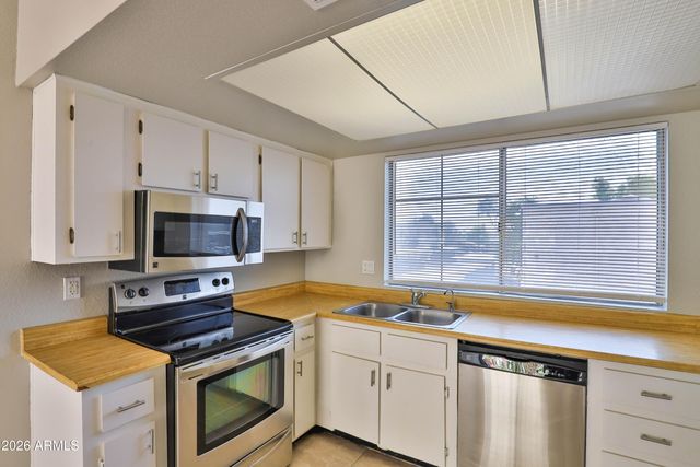 1540 W MERCER Lane 1-4, Phoenix, AZ 85029