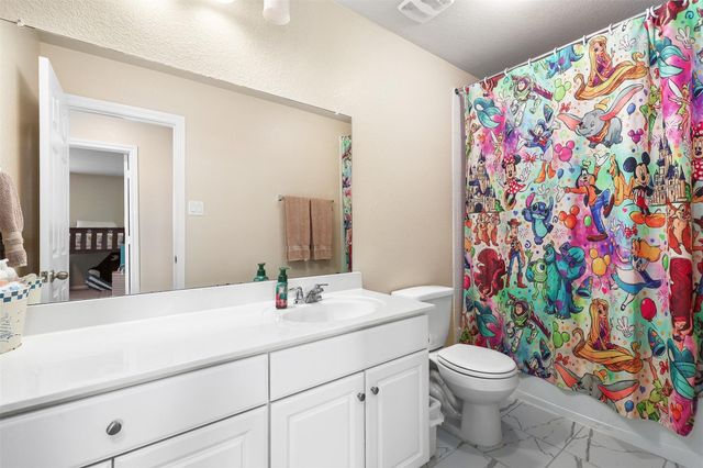 2108 Sweet Bay Drive, Texas City, TX 77568