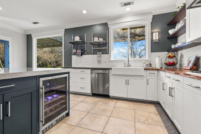 2358 Cumberland Drive, Redding, CA 96001