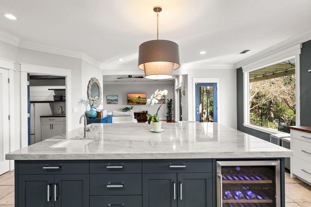 2358 Cumberland Drive, Redding, CA 96001