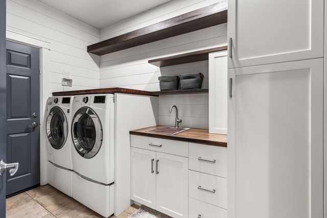 2358 Cumberland Drive, Redding, CA 96001