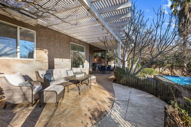 2358 Cumberland Drive, Redding, CA 96001