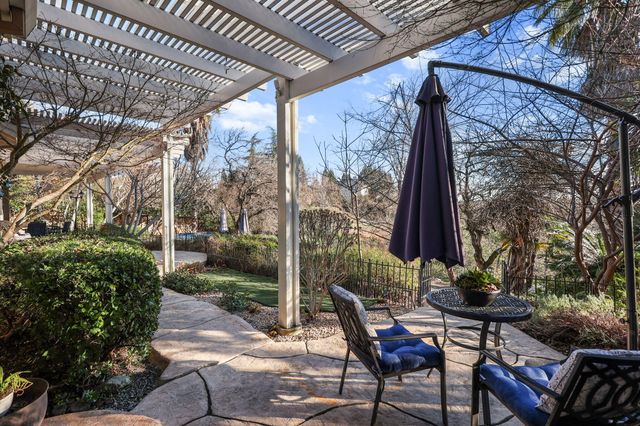 2358 Cumberland Drive, Redding, CA 96001