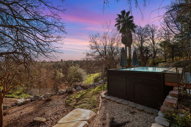 2358 Cumberland Drive, Redding, CA 96001