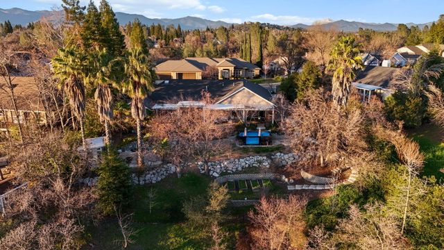 2358 Cumberland Drive, Redding, CA 96001