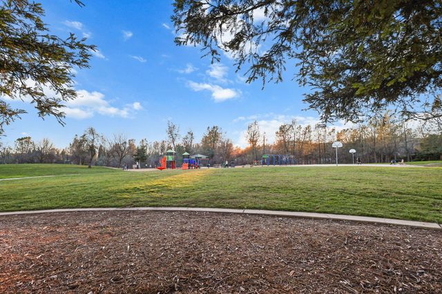 2358 Cumberland Drive, Redding, CA 96001