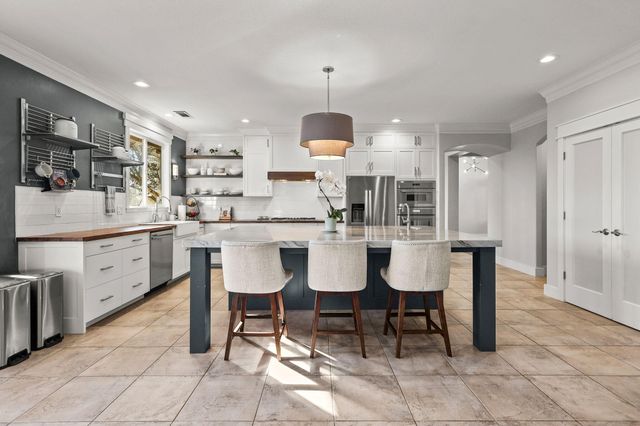 2358 Cumberland Drive, Redding, CA 96001