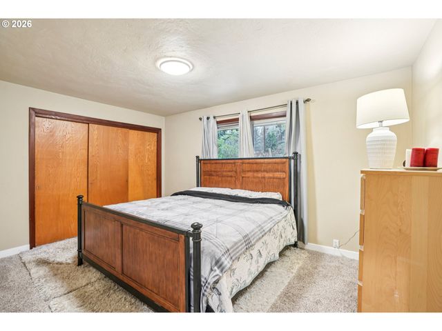 12444 Sw 57TH Ave, Portland, OR 97219