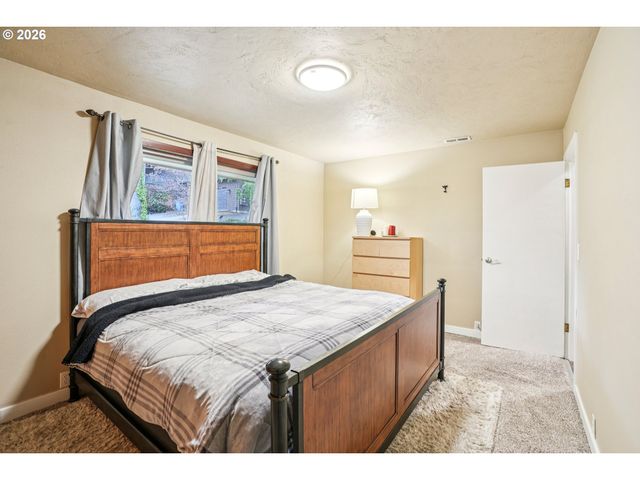 12444 Sw 57TH Ave, Portland, OR 97219