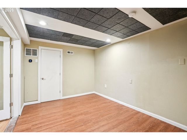 12444 Sw 57TH Ave, Portland, OR 97219