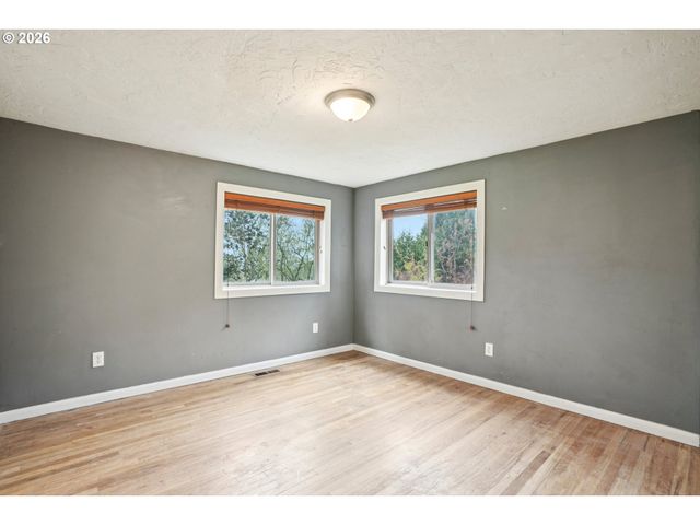 12444 Sw 57TH Ave, Portland, OR 97219